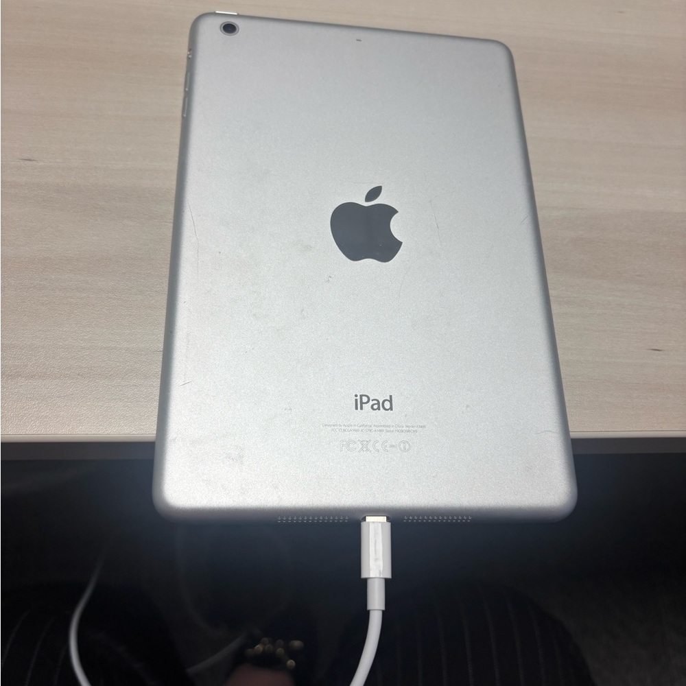 Apple iPad Mini - Picture 8 of 8